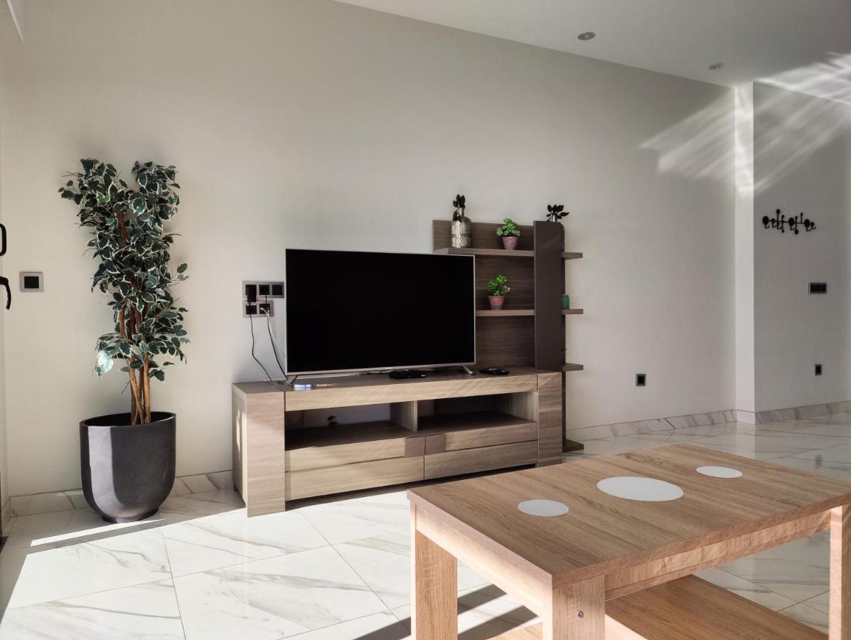 Sunset Drive Superb Apartment Μπένιντορμ Εξωτερικό φωτογραφία